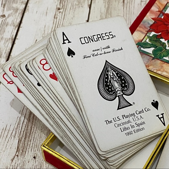 Congress Poinsettia Pine Cones Playing Cards - Picture 5 of 8